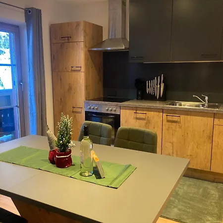 Stefanie Og * Hollersbach im Pinzgau